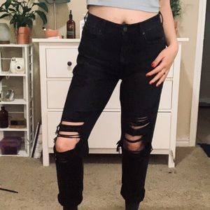 black mom jeans